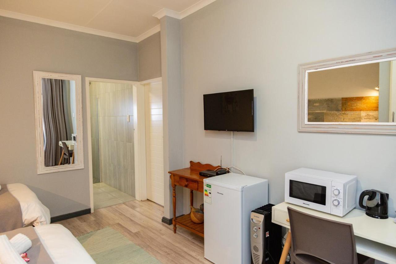 Glen Maine Guest House Претория Экстерьер фото